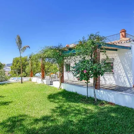 Villa Sleeps 5 Pool Air Con Wifi