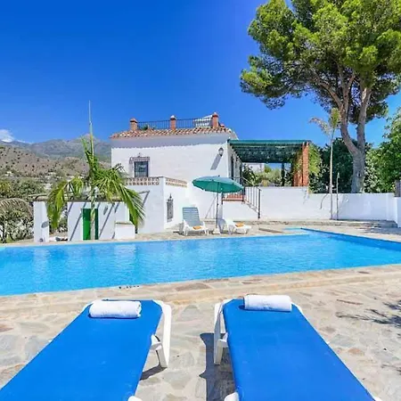Sleeps 5 Pool Air Con Wifi Villa